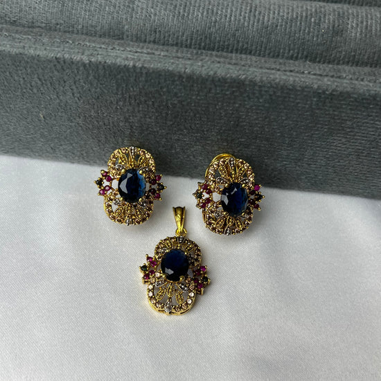Regal Radiance Pendant Set