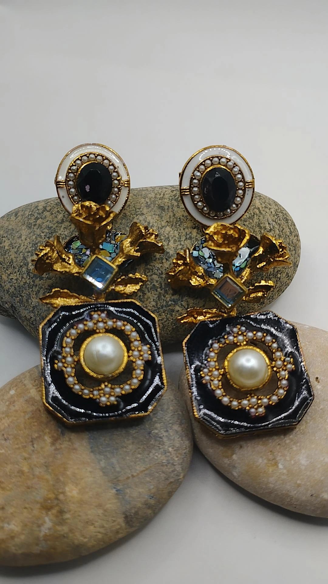 Black beauty Earrings