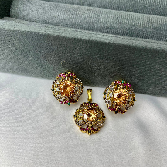 Crystal Meadow Pendant Set