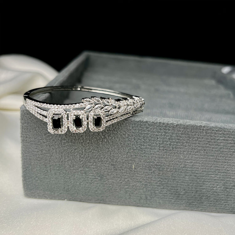 Bracelet & Bangles