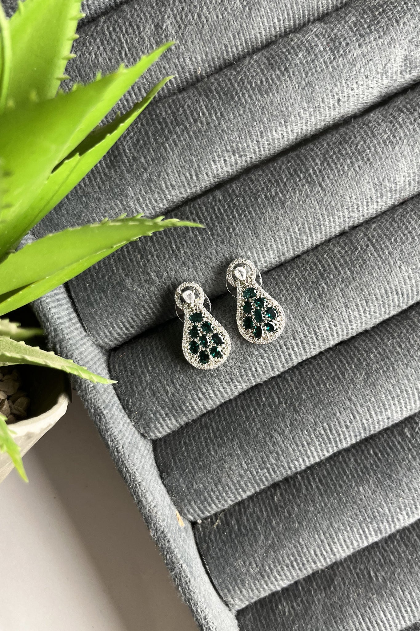 Dazzle Drop Studs