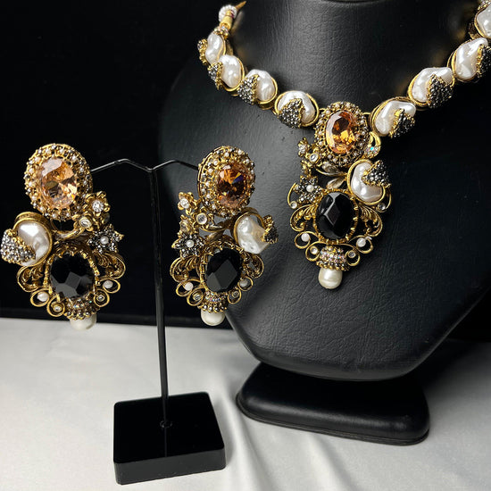 Dur-e-Shehwar Choker Set