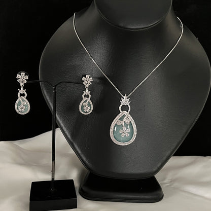 Flora Teardrop Necklace Set