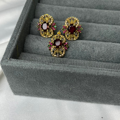 Regal Radiance Pendant Set