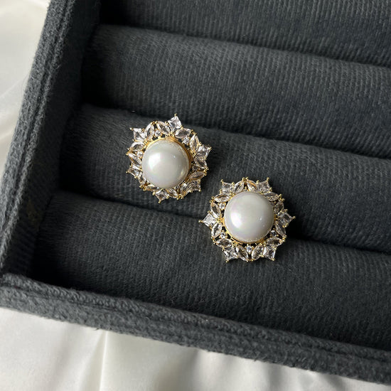 Pearl Nova Studs