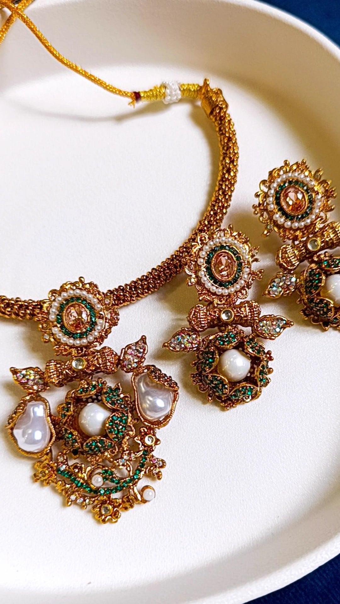 Rangreza Hasli choker set