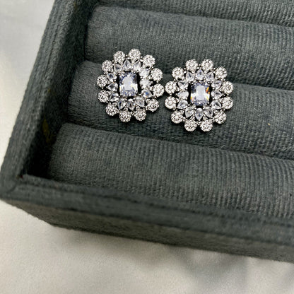 Cluster Bloom Studs