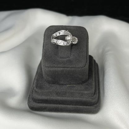 Elia Ring