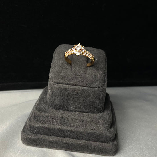 The Stella Ring